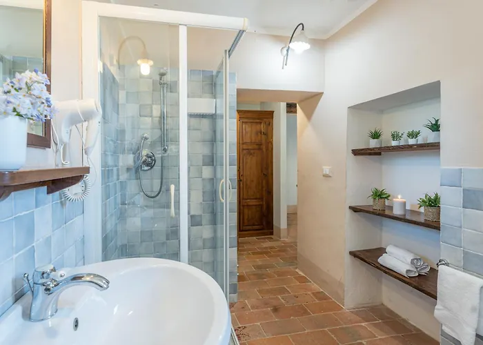 Nonno Fernando 18&4, Emma Βίλα Κορτόνα