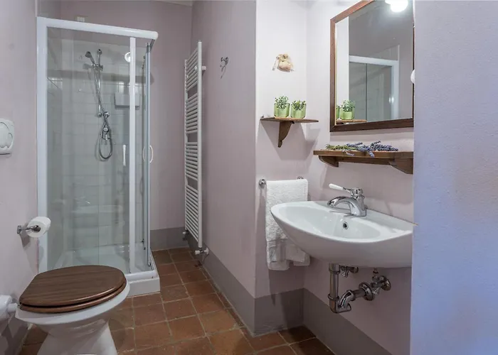 Nonno Fernando 18&4, Emma Κορτόνα