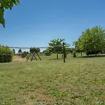 Villa Nonno Fernando 14, Emma Cortona