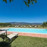 Villa Nonno Fernando 14, Emma Cortona