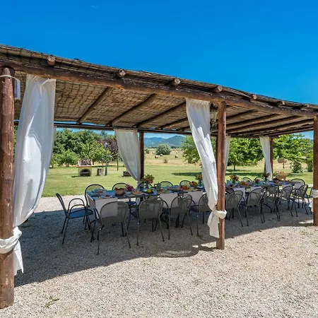 Villa Nonno Fernando 18&4, Emma Cortona