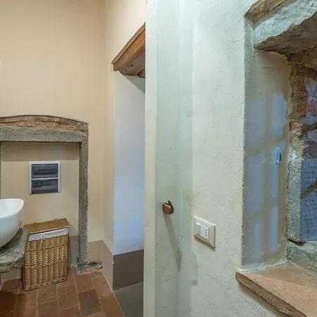 Nonno Fernando 18&4, Emma Villa