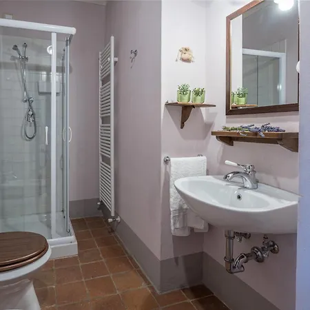 Nonno Fernando 18&4, Emma Cortona