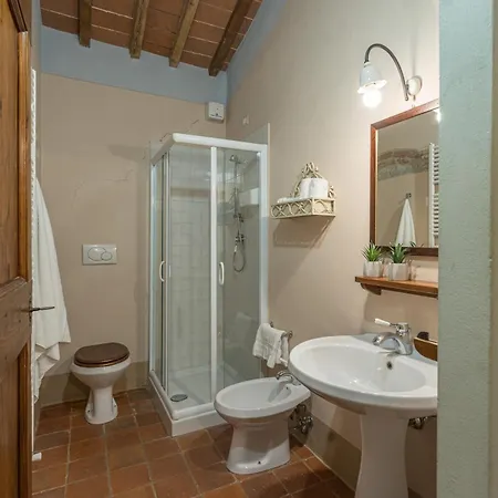 Villa Nonno Fernando 14, Emma
